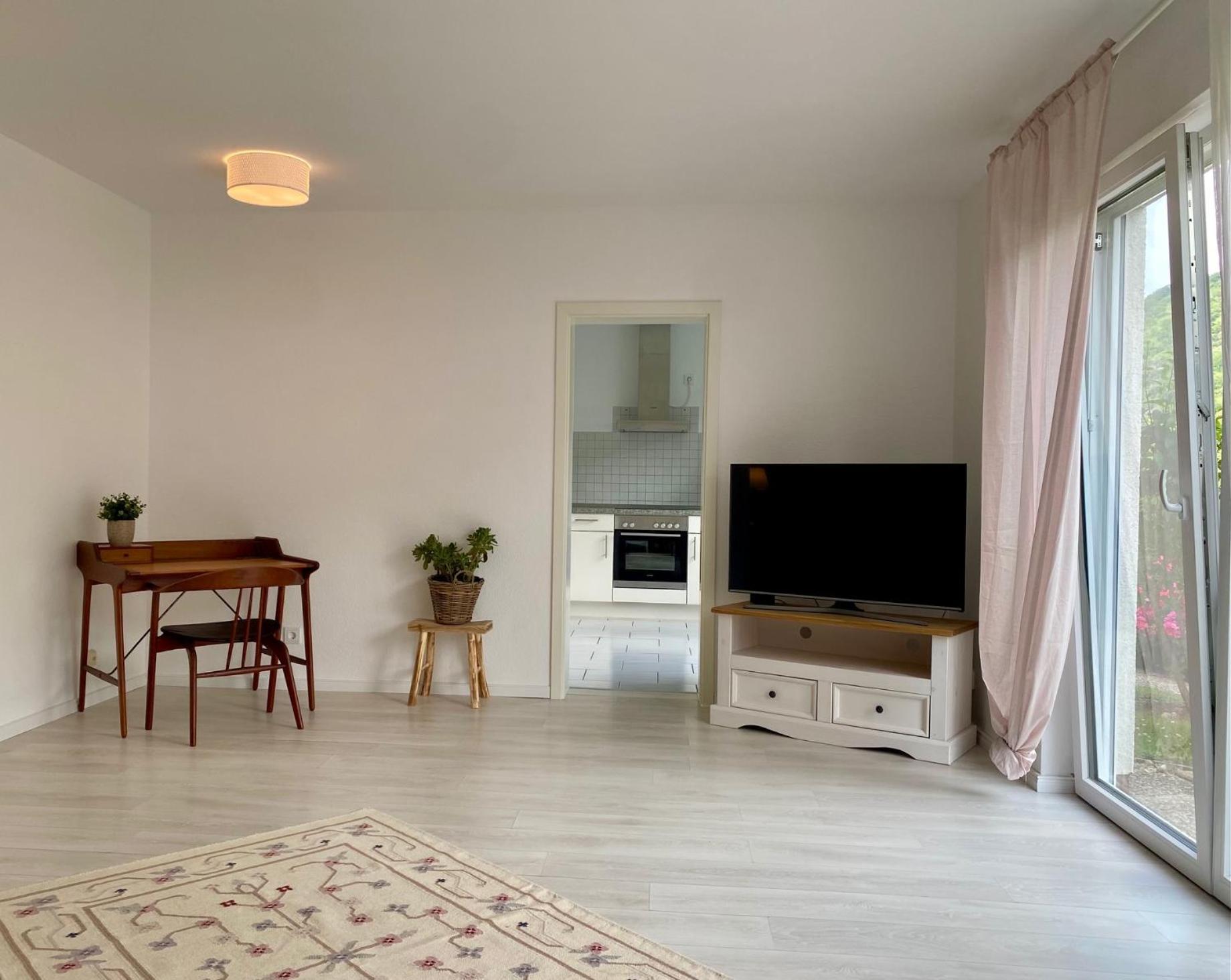 Neu: Ferienwohnung Zum Nussbaum - Landhausstil & Moseltalblick Traben-Trarbach Esterno foto